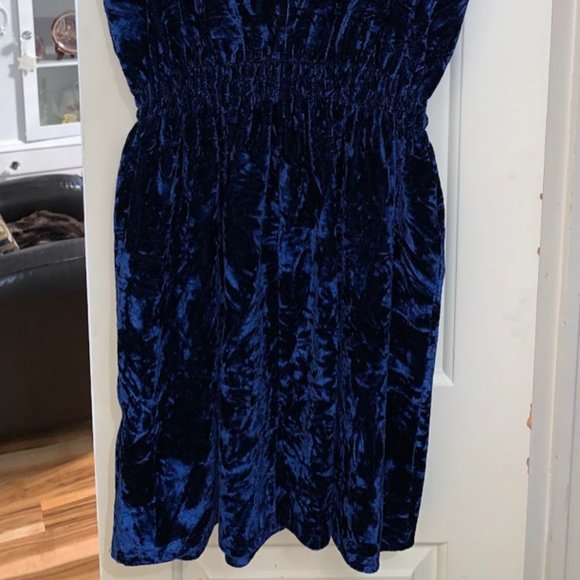 Crushed Blue Velvet cinched-waist mini dress with lace neckline & decal! - Picture 8 of 13